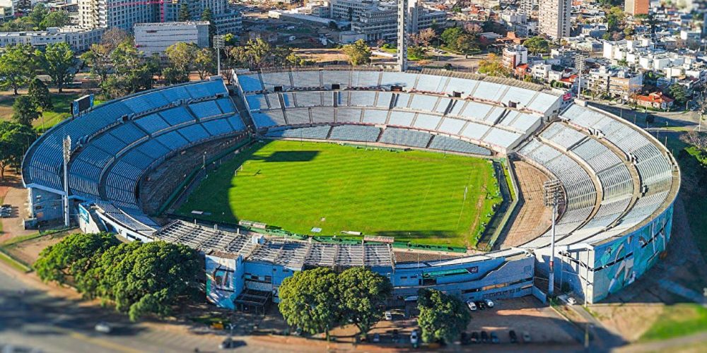 El estadio Centenario de Montevideo será sede de las finales de Libertadores y Sudamericana