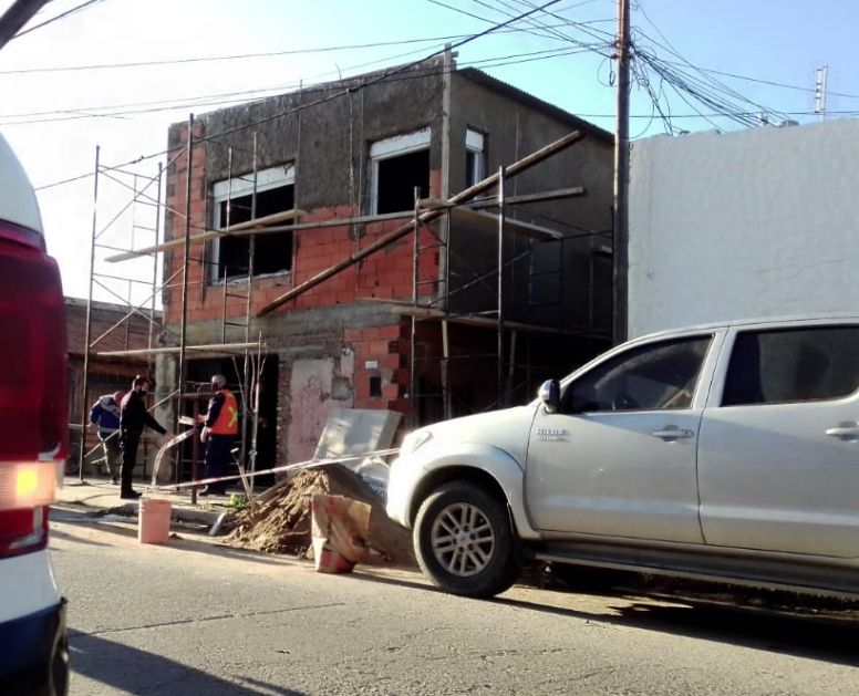 Obrero herido tras caer de un andamio