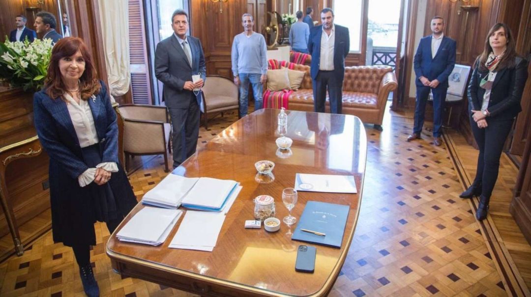 Cristina Kirchner y Sergio Massa acordaron un aumento salarial del 40% para los trabajadores del Congreso