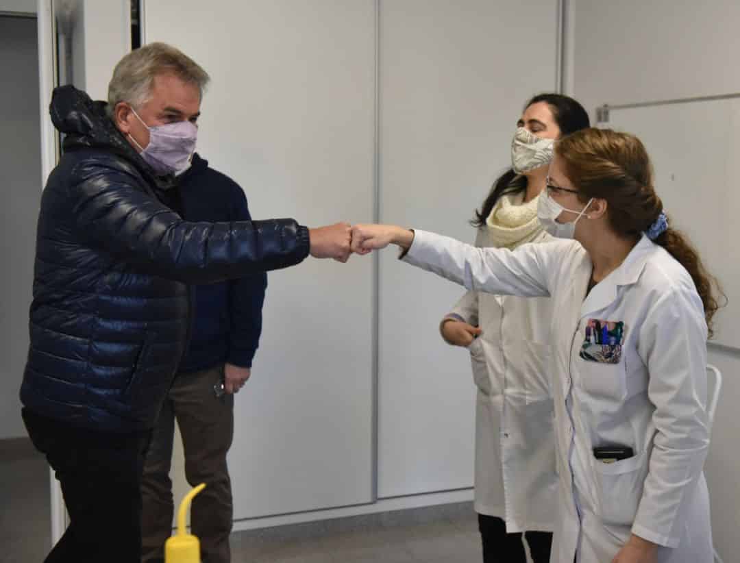 El intendente Gay reconoció la tarea que realizan los bioquímicos en medio de la pandemia