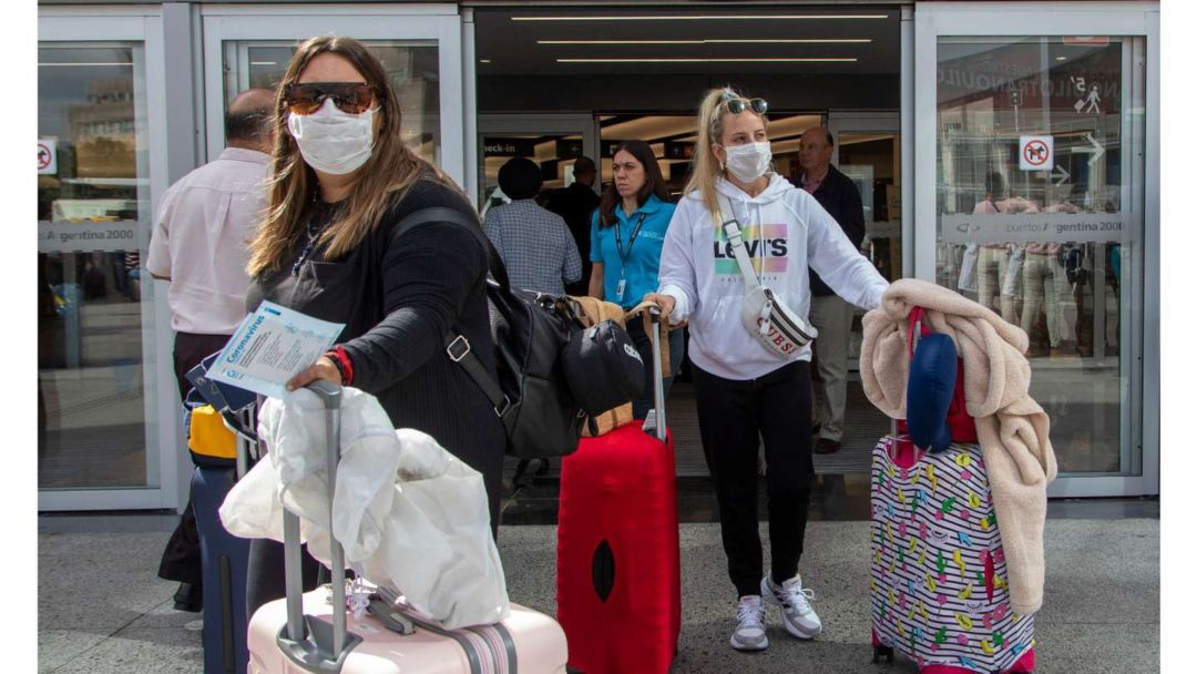 Prorrogan la cuarentena obligatoria para los argentinos que regresen tras viajar al exterior por trabajo