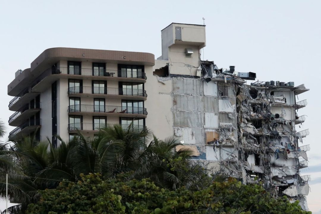 Derrumbe en Miami: la visión de Bahienses en el lugar
