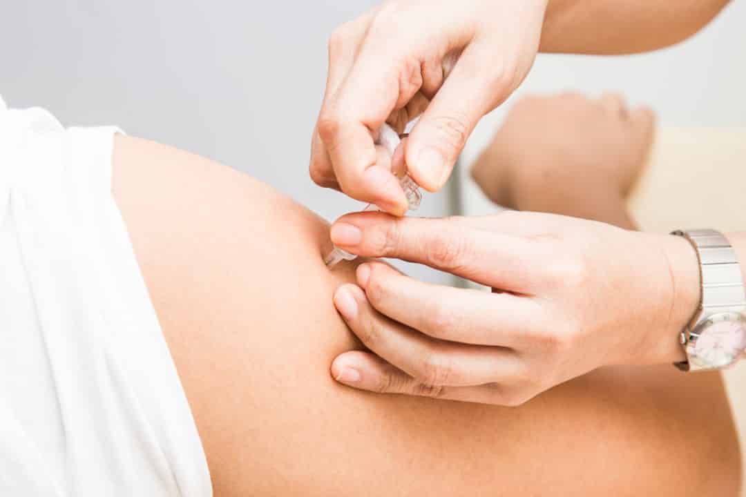 Reclaman la vacunación para menores de riesgo