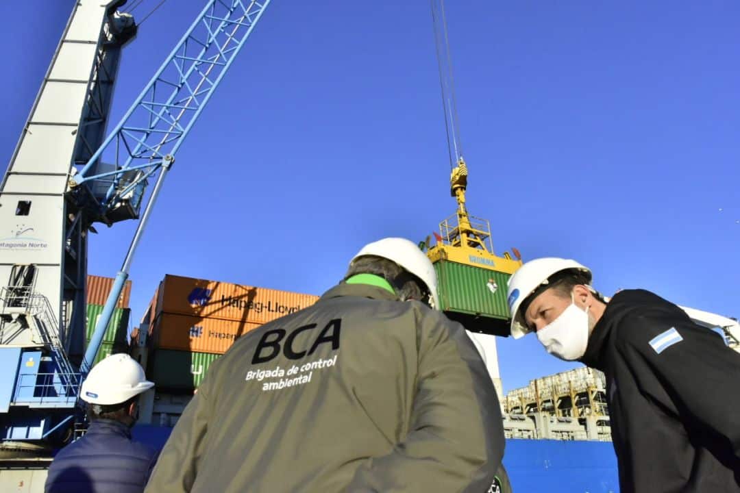 Partió del puerto local el cargamento con 100 toneladas de mercurio