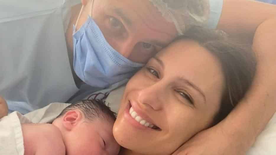 Pampita compartió las imágenes del parto de su hija: “Gracias al cielo por este regalo”