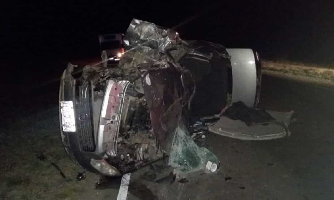 Ruta 51: choque frontal entre un auto y un camión