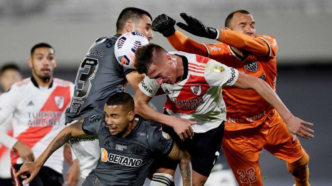 River no tiene margen de error contra Atlético Mineiro: hora, TV y formaciones de un duelo clave de Libertadores