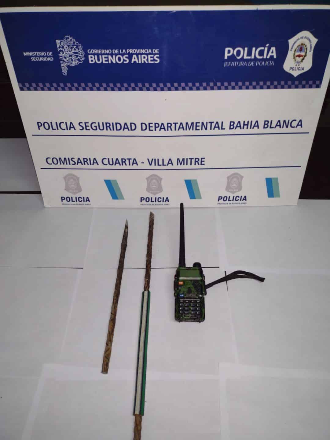 Detenidos con un handy y barretas