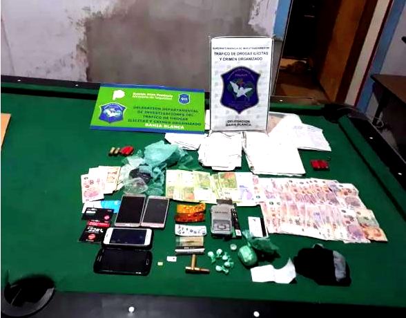 Piden condenas para personas que vendían droga frente a una escuela