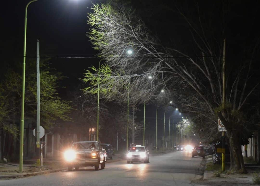Otros dos barrios de Bahía Blanca ya cuentan con nueva luminaria LED