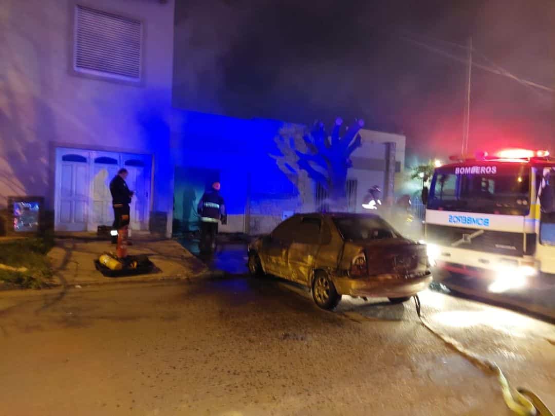 Secaba ropa cerca del calefactor y se prendió fuego la casa