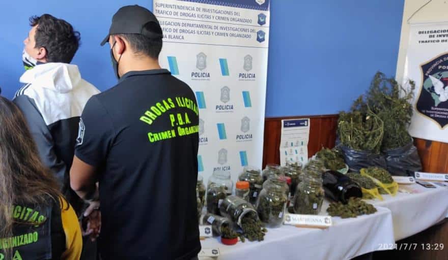 Seguirá detenido un hombre acusado de tener 4 kg de marihuana
