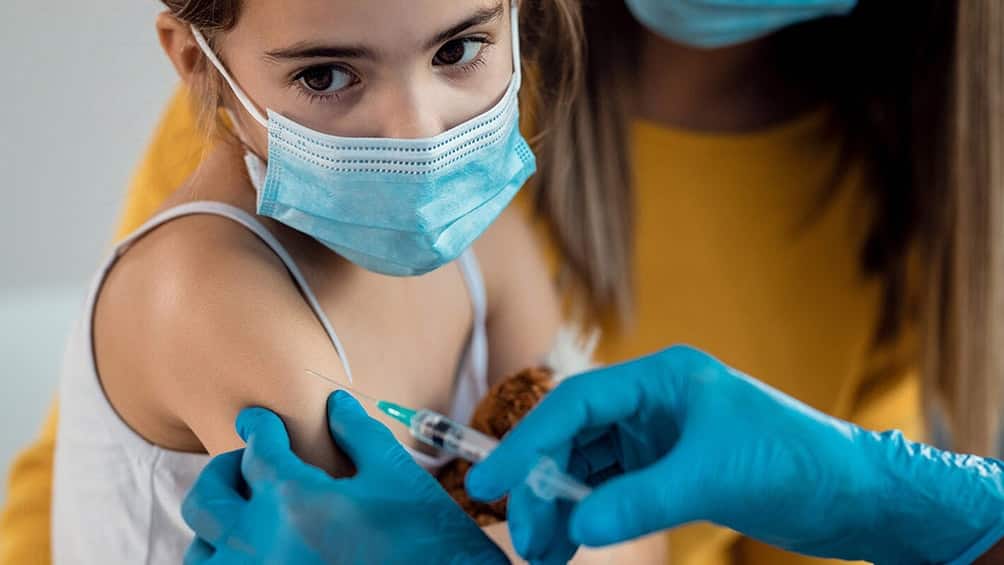 La provincia comenzó a enviar turnos de vacunación contra covid para menores de 3 años