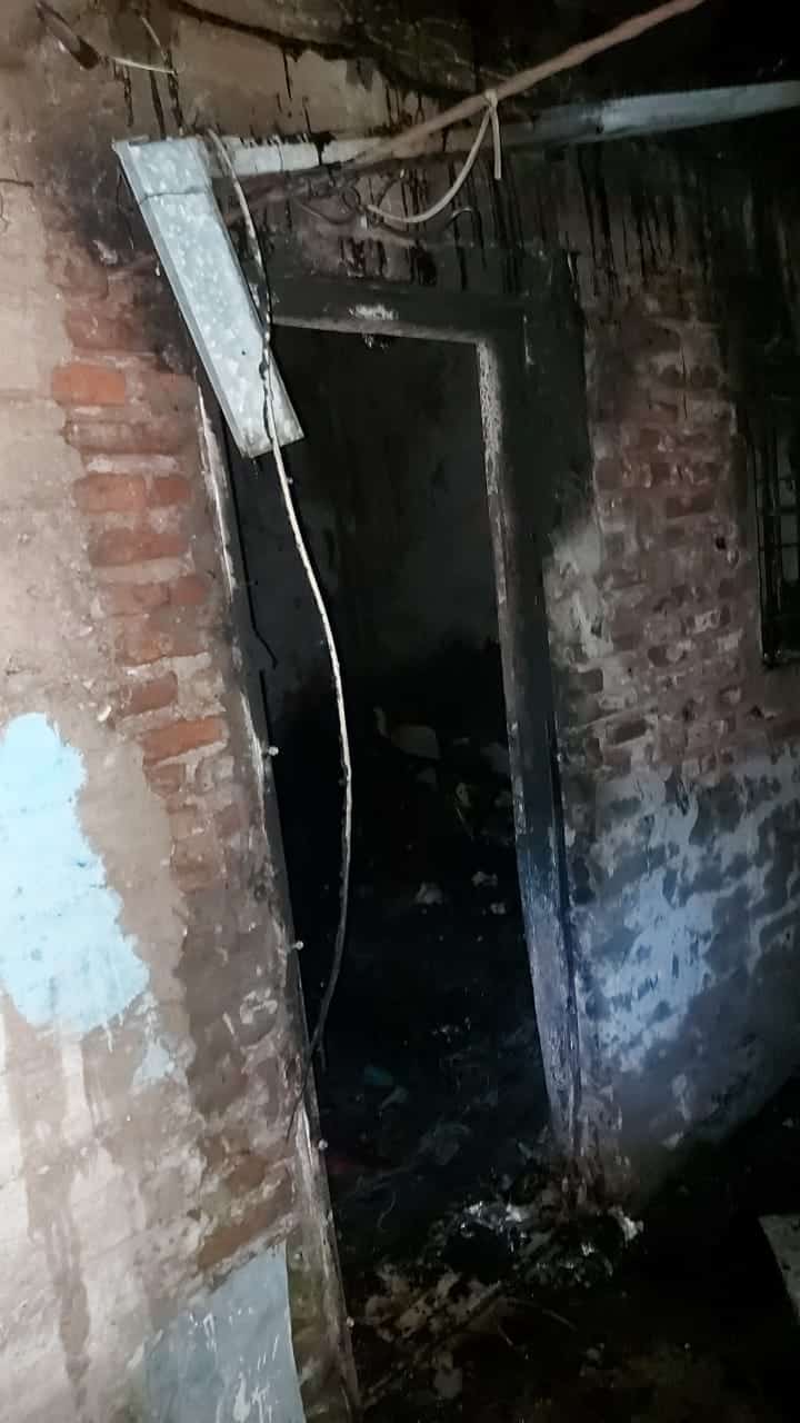 Una mujer y sus cuatro hijos perdieron todo en un incendio