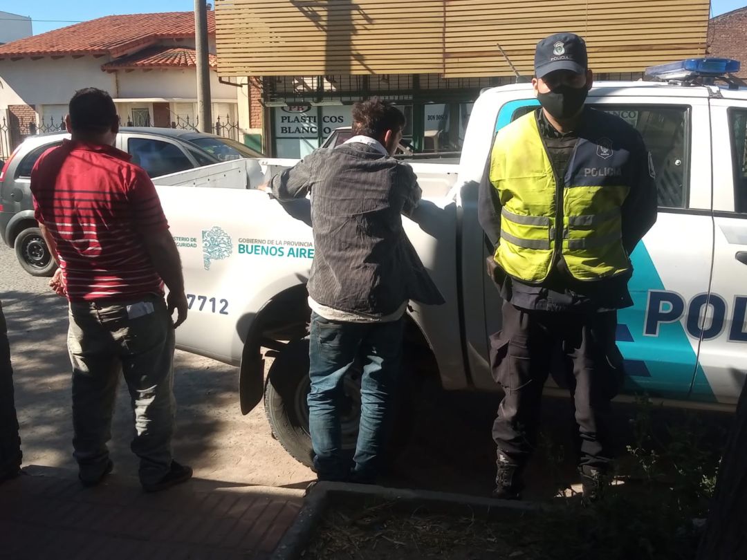 Infracción de tránsito e intento de coima: por “salvar al nene” padre e hijo detenidos
