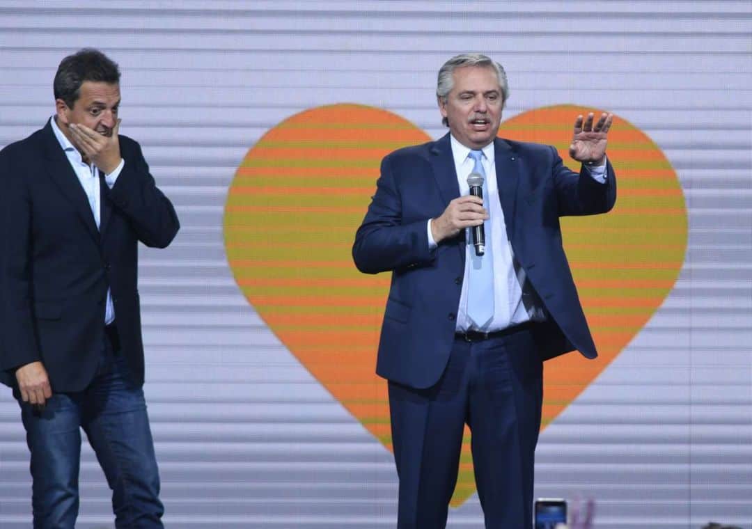 Duro revés electoral para el Gobierno: cayó por 8 puntos a nivel nacional, fue derrotado en 15 provincias y perdió el control del Senado