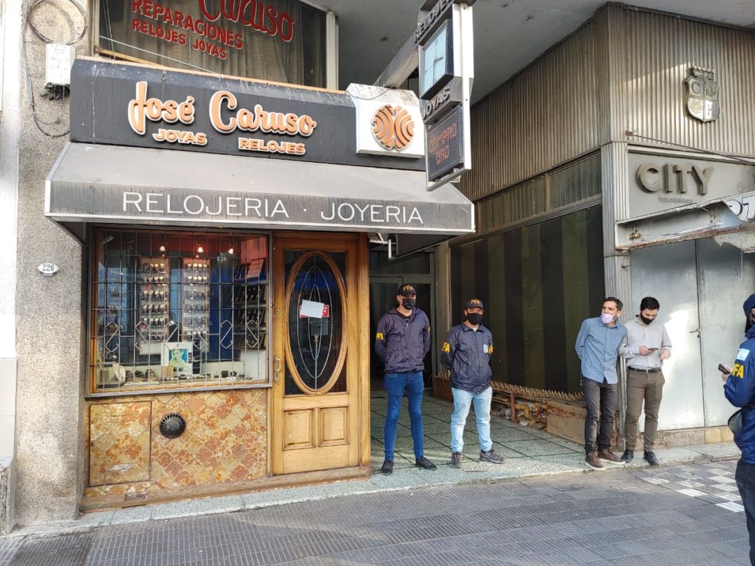 Mega allanamientos por pornografía infantil