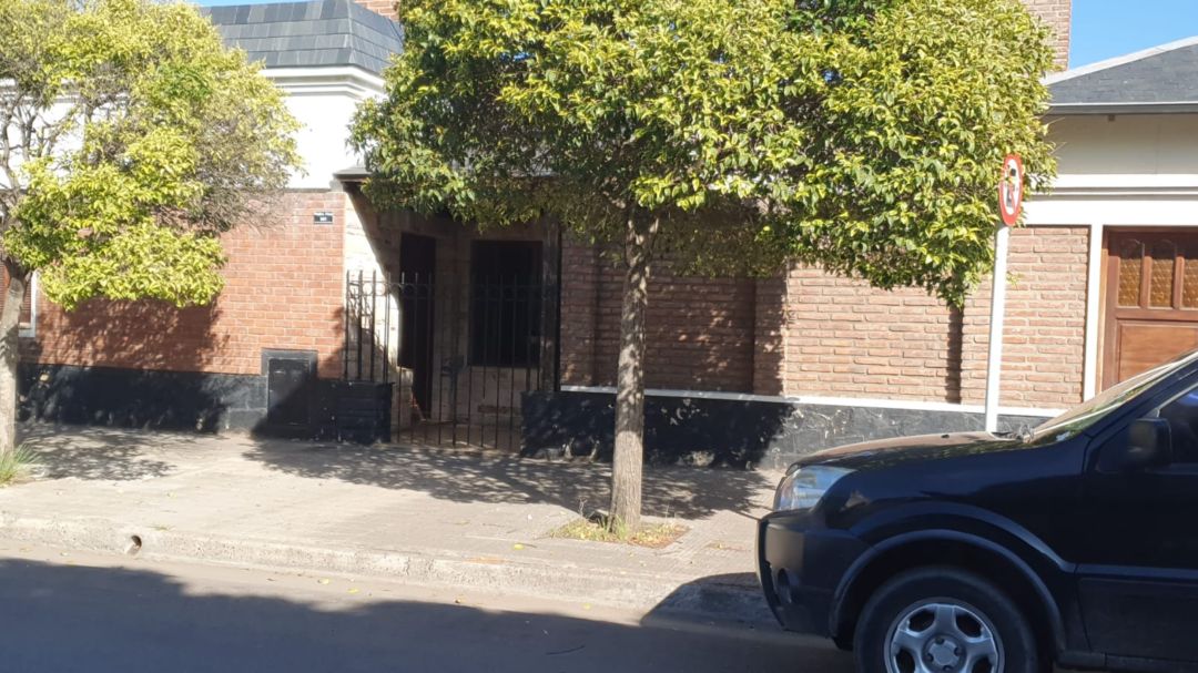 Barrio Pedro Pico: delincuentes robaron en una vivienda y se fueron saludando a los vecinos