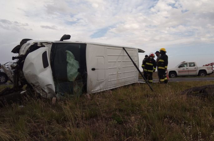 Choque y vuelco en ruta 51