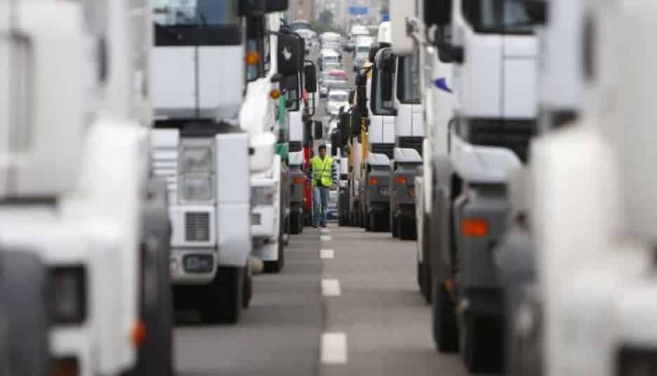 Transportistas se quejan porque los obligan a inscribirse como empresas postales