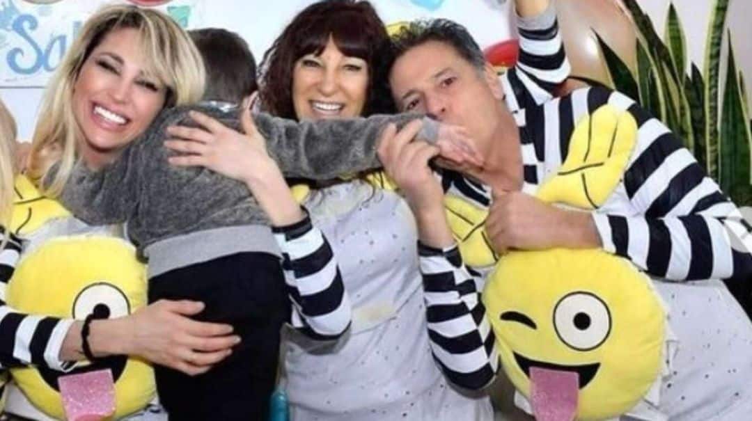 Vicky Xipolitakis volvió a la casa de sus padres tras el desalojo