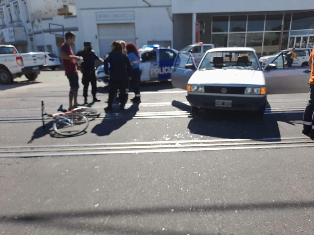Un ciclista hospitalizado tras ser atropellado