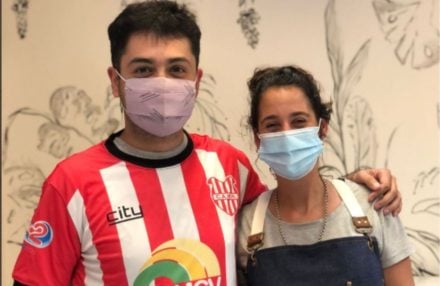 La odisea de un turista mendocino para conseguir la camiseta del Club Atlético Monte Hermoso