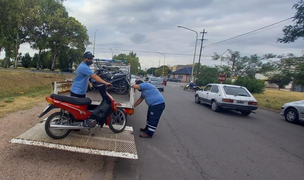 Tras un operativo de tránsito en Villa Mitre, secuestraron 19 motos