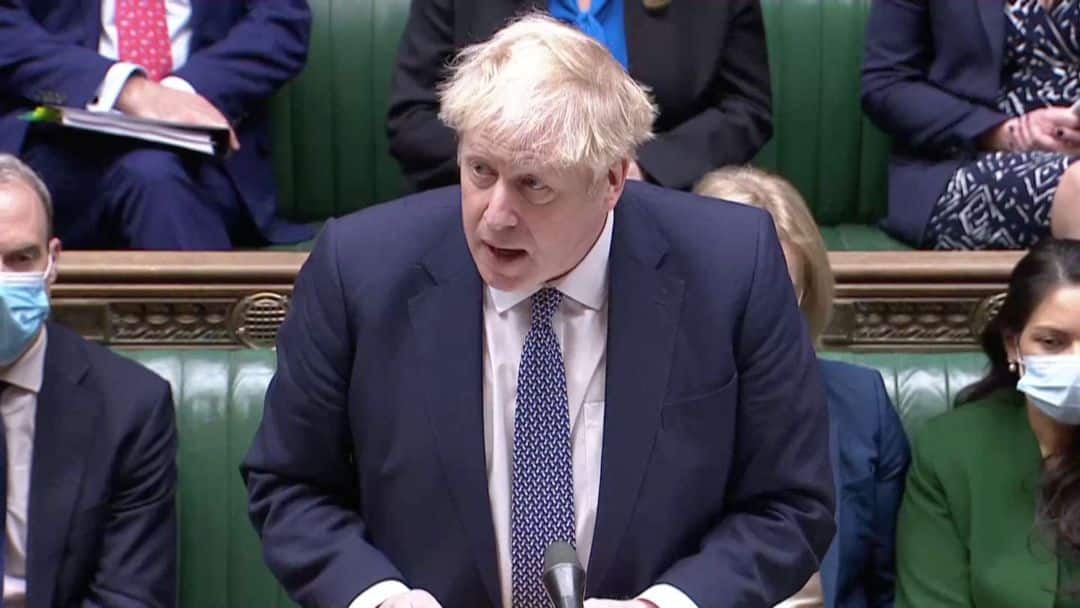 Boris Johnson confesó que participó de fiestas durante la cuarentena y la oposición pide su renuncia