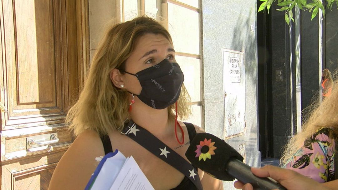 Tras una década con problemas de agua, vecinos del barrio Rucci exigen camiones para abastecerse