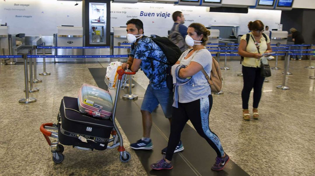 Los controladores aéreos levantaron la protesta gremial a días del fin de semana largo