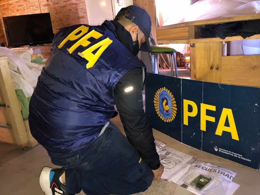 Qué se encontró en los allanamientos por los atentados en Bahía Blanca