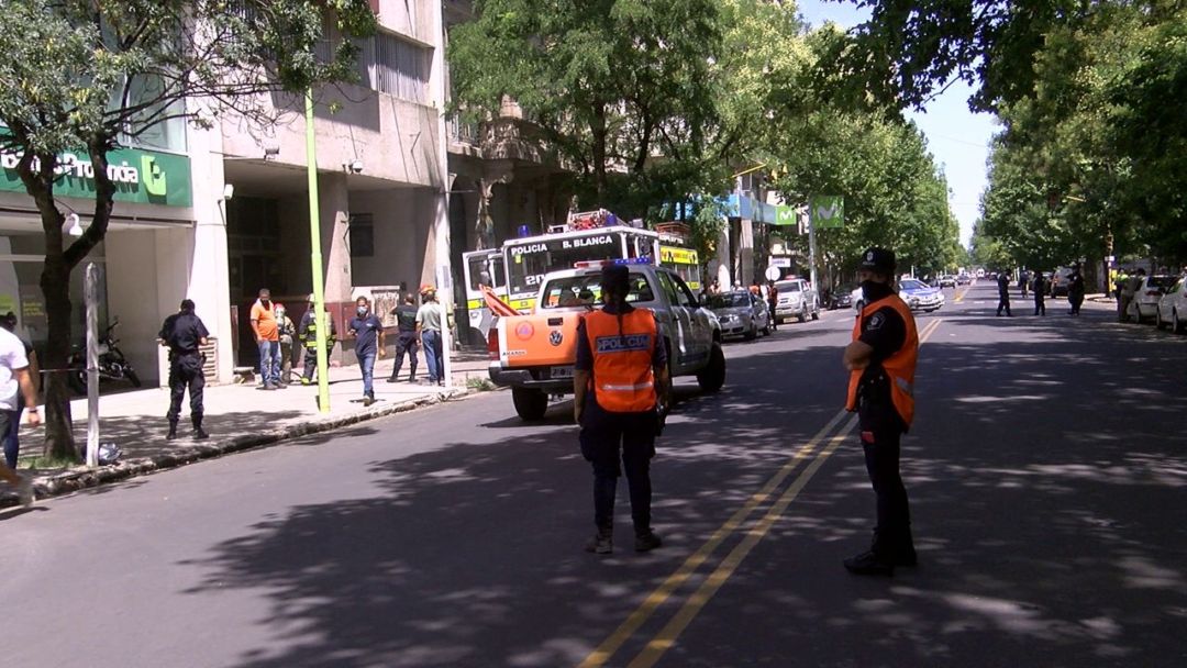 Explotó un transformador de EDES en Avenida Colón