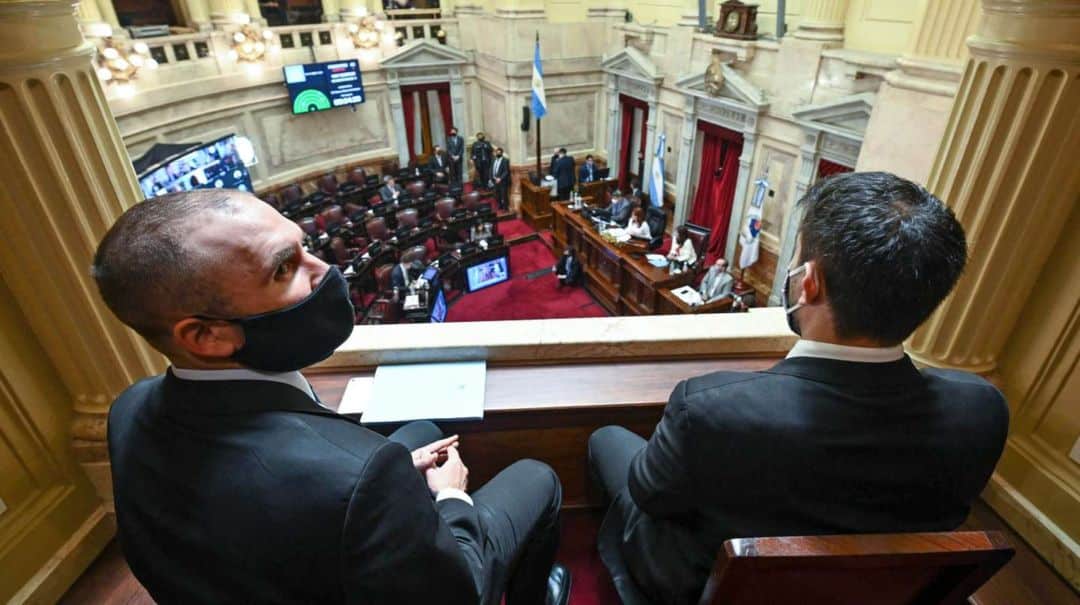 FMI: con el oficialismo dividido y el respaldo opositor, el Senado busca convertir en ley el acuerdo