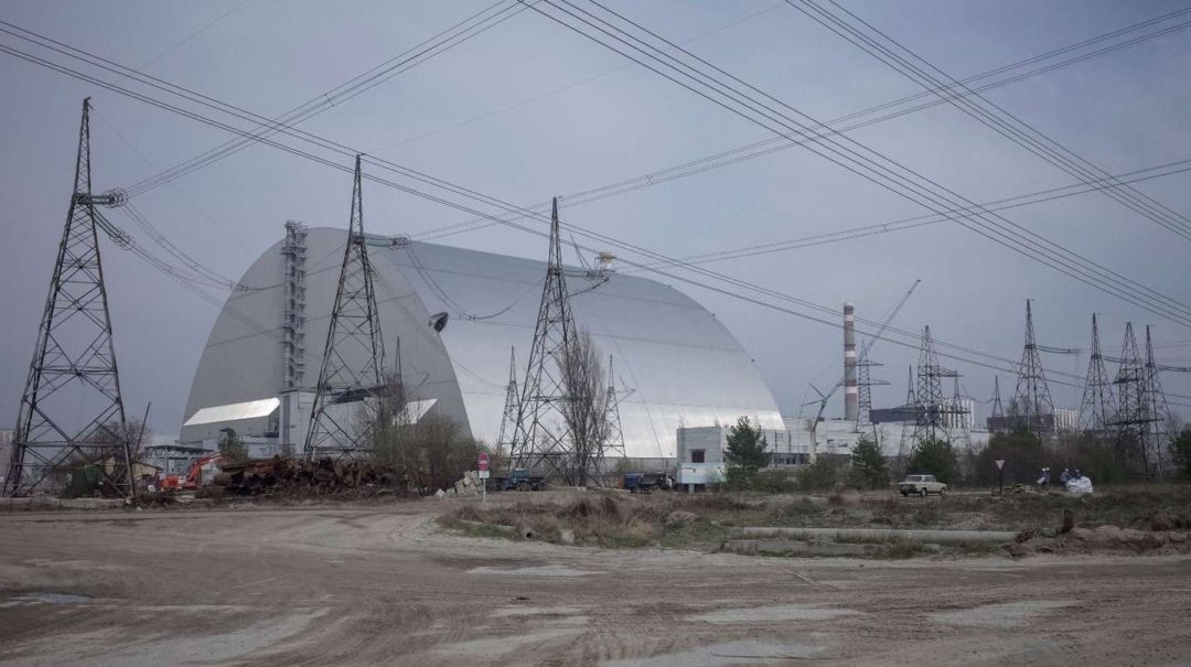 Ucrania denuncia que Rusia desconectó la planta nuclear de Chernobyl y podría liberar radiación