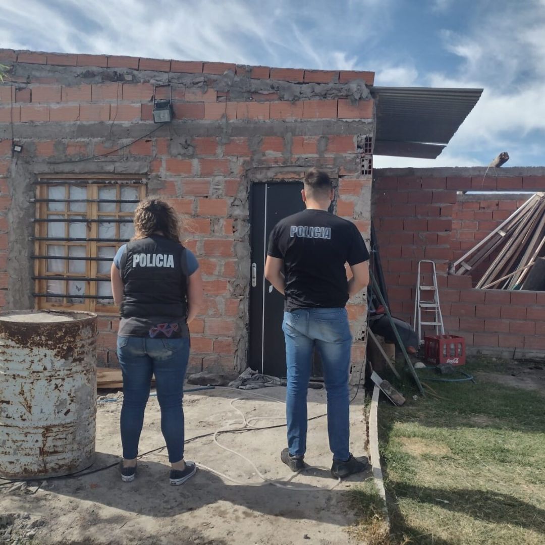 Cumplía una condena de ejecución condicional y fue detenido por vender droga