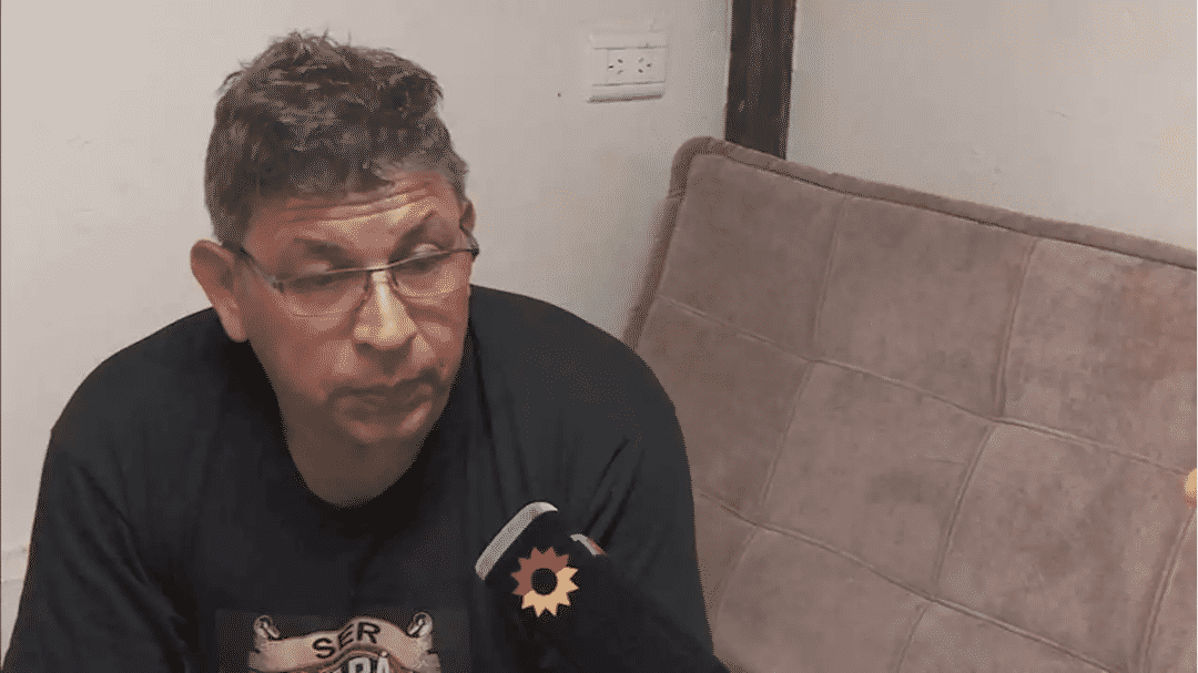 Lo sedujo a través de Tinder, lo envenenó hasta dejarlo inconsciente y le saqueó la casa