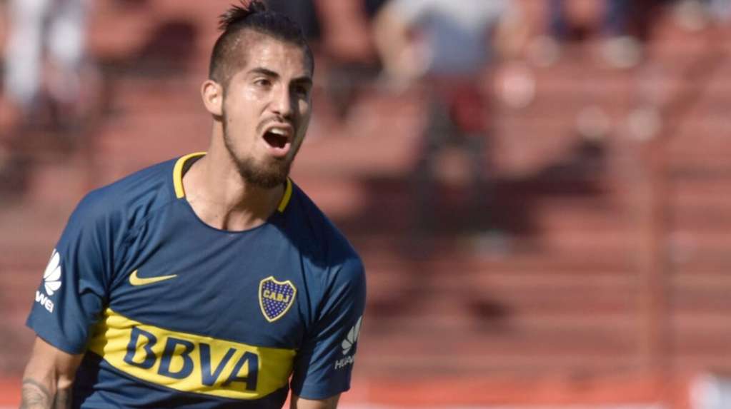 Junior Benítez se sometió a una impresionante modificación corporal: se hizo una lengua bífida