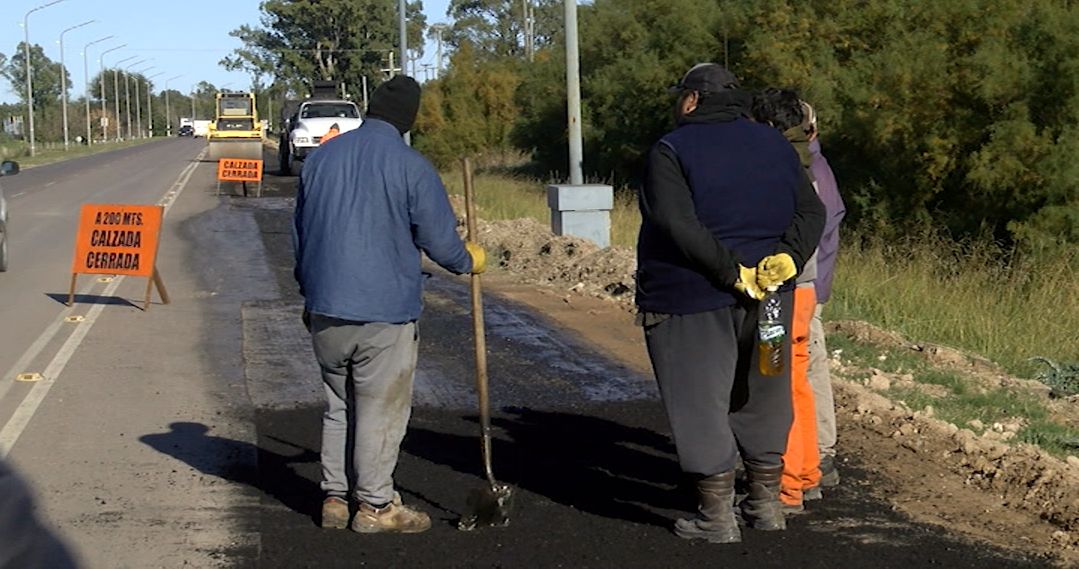 Continúa la obra de ciclovía en el Camino de la Carrindanga