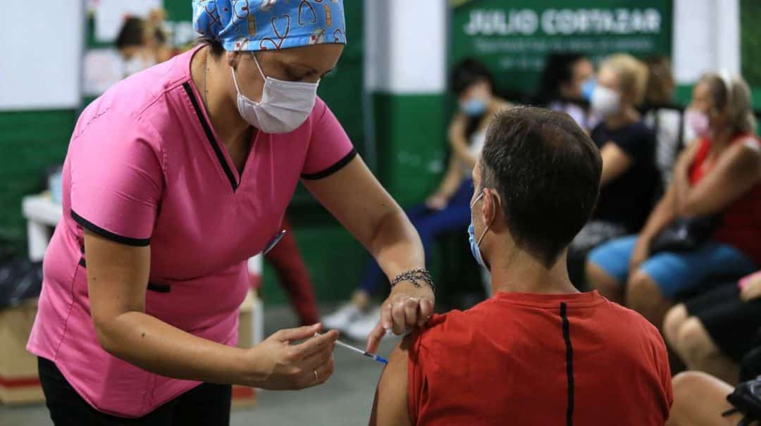 Carla Vizzotti anunció la aplicación de la cuarta dosis de la vacuna contra el coronavirus