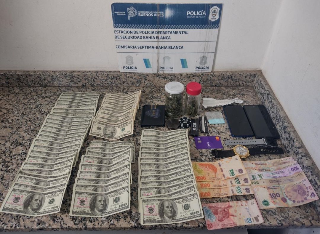 Detenido con dólares falsos y droga