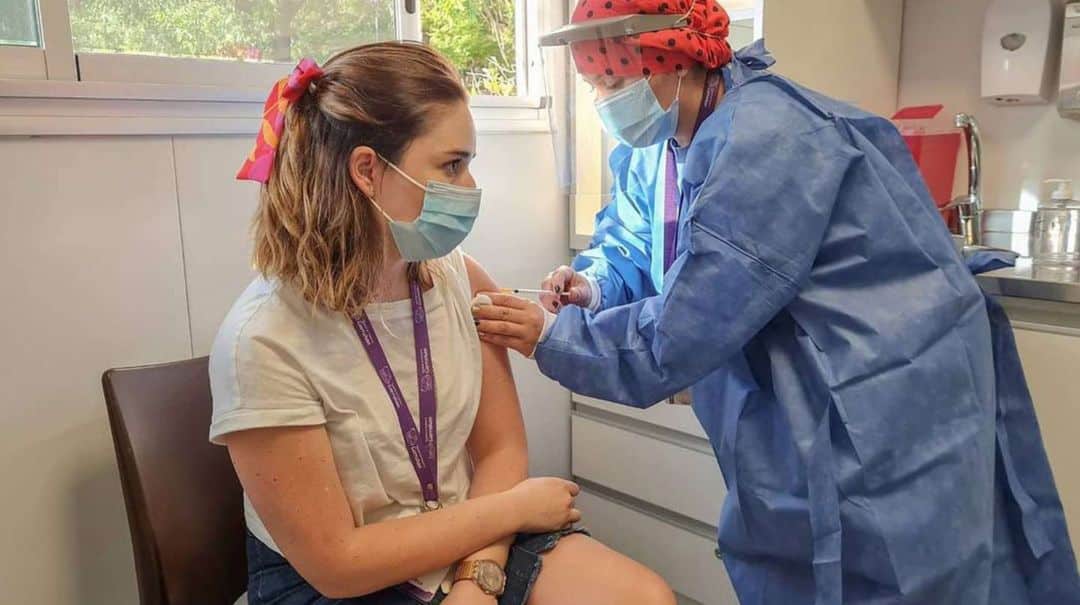 Vacunación contra el coronavirus: el viernes aplicarán dosis en la Municipalidad