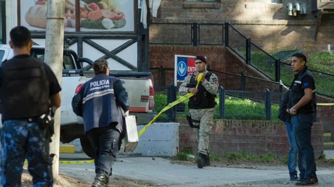 Un hombre mató de un puntazo en el pulmón a un joven que se le coló en la fila del supermercado