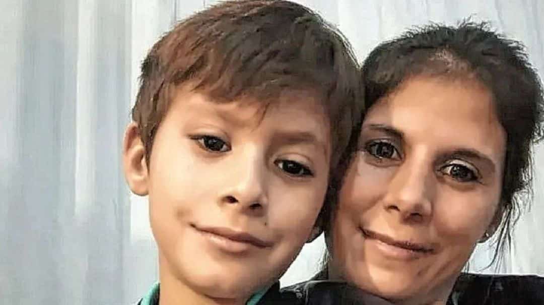 Hepatitis infantil: el nene trasplantado en Rosario despertó y se reencontró con su mamá