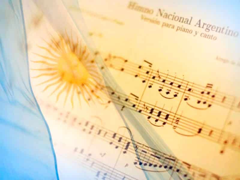 Día del Himno Nacional: por qué se celebra hoy y 10 versiones para festejar su aniversario