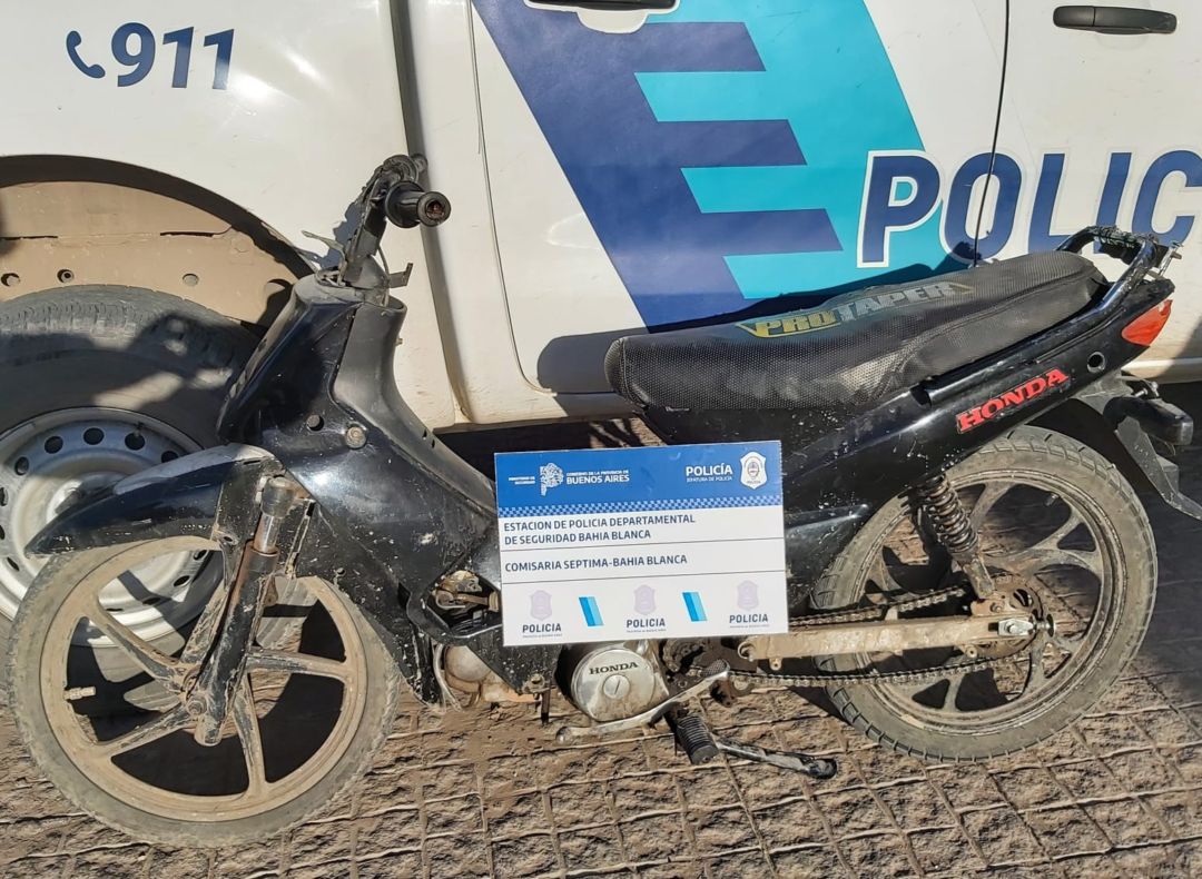 La policía recuperó una moto robada a un cadete hace un año