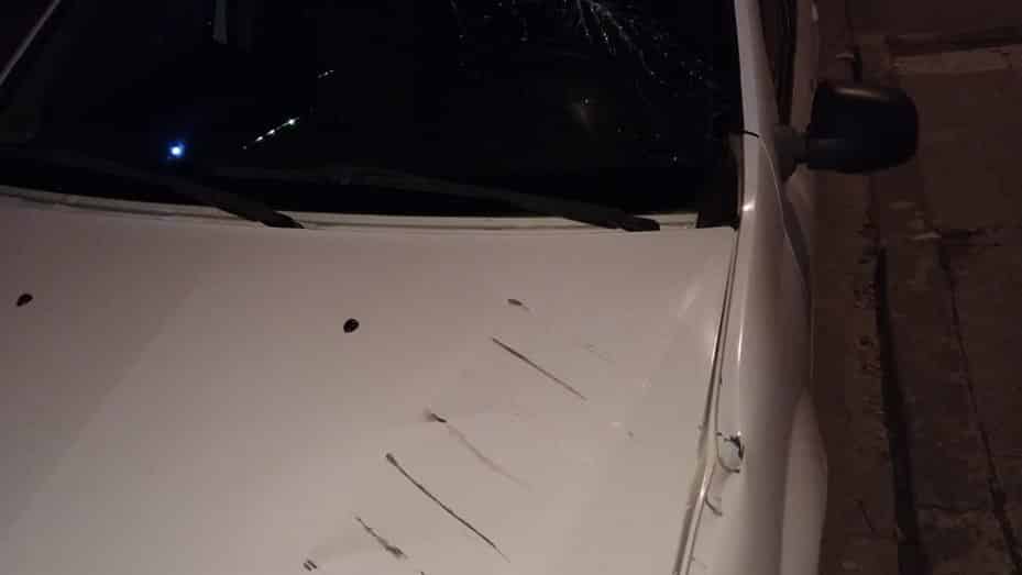 Seis personas detenidas: dañaron un auto, golpearon a los ocupantes y les robaron
