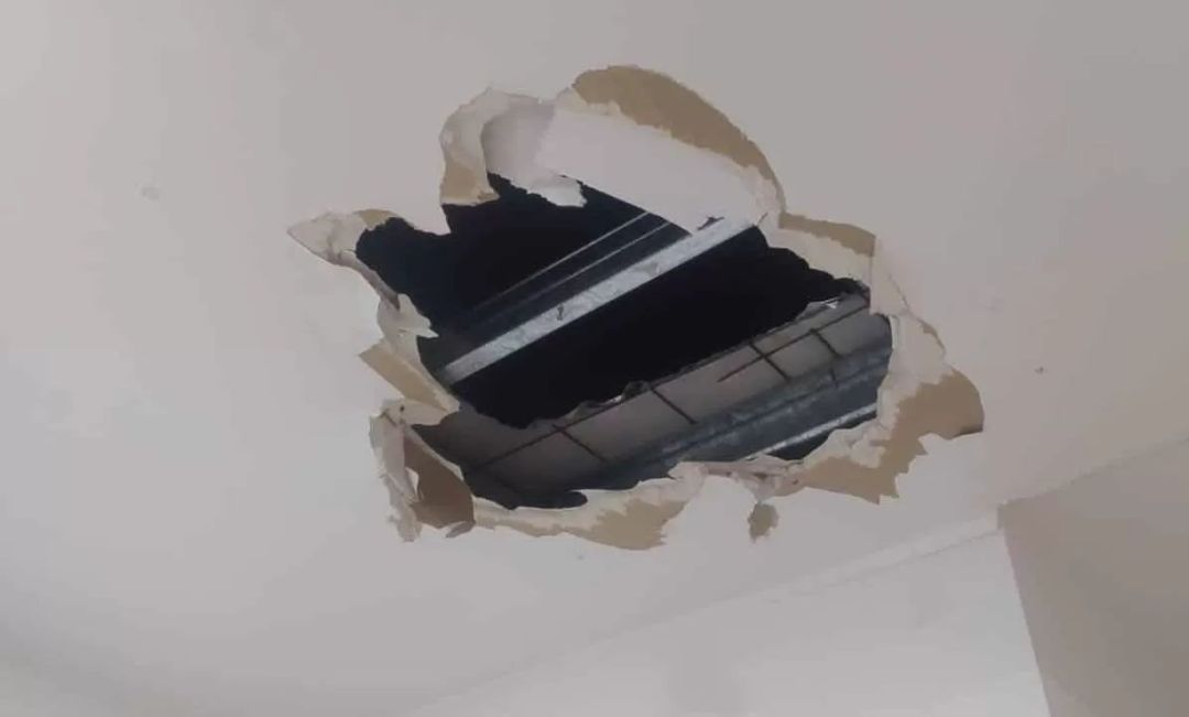 Hicieron un boquete para intentar robar en una joyería pero no pudieron