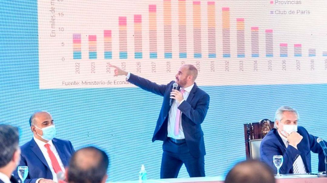 El Gobierno presenta el Presupuesto 2022 y baraja medidas para contener la salida de dólares