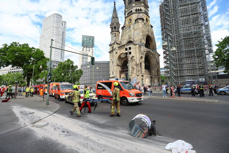 Berlín: un auto atropelló personas a mansalva y hay al menos un muerto y ocho heridos